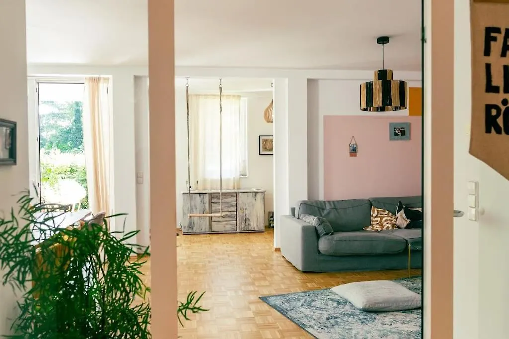 Wohnung Am See & Wald, Mit Garten Und Familienbett Berlín