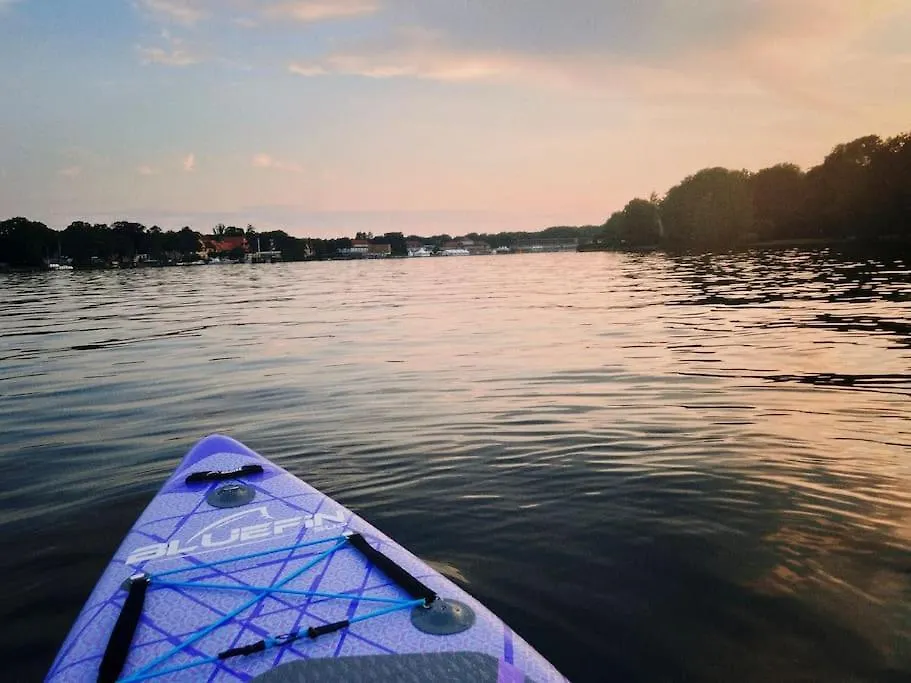 Wohnung Am See & Wald, Mit Garten Und Familienbett Berlín 0*,  Německo